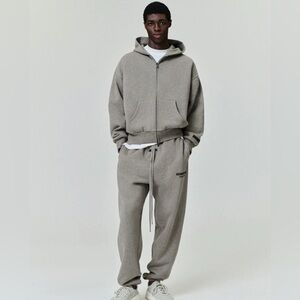 Essentials Fear of God Sweatpants in Dark Oatmeal Size Small NWT